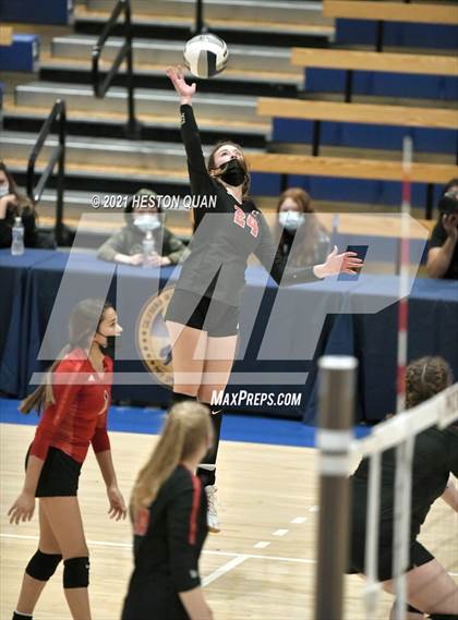 Thumbnail 2 in Skyline vs. Santa Clarita Christian (CIF State D5 Final) photogallery.