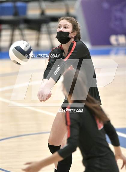 Thumbnail 1 in Skyline vs. Santa Clarita Christian (CIF State D5 Final) photogallery.