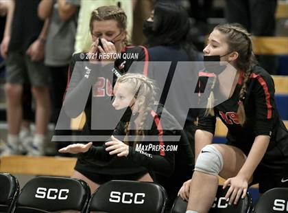 Thumbnail 2 in Skyline vs. Santa Clarita Christian (CIF State D5 Final) photogallery.