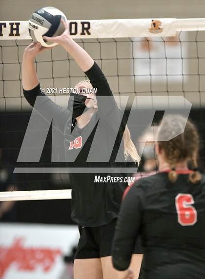 Thumbnail 2 in Skyline vs. Santa Clarita Christian (CIF State D5 Final) photogallery.