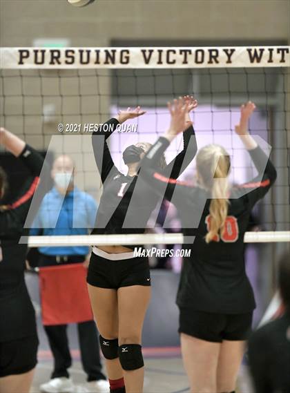 Thumbnail 1 in Skyline vs. Santa Clarita Christian (CIF State D5 Final) photogallery.