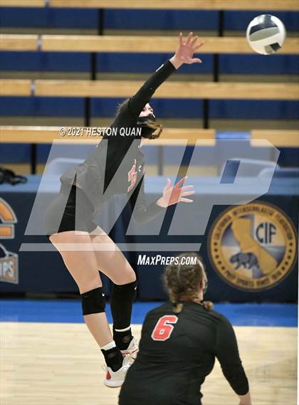 Thumbnail 2 in Skyline vs. Santa Clarita Christian (CIF State D5 Final) photogallery.