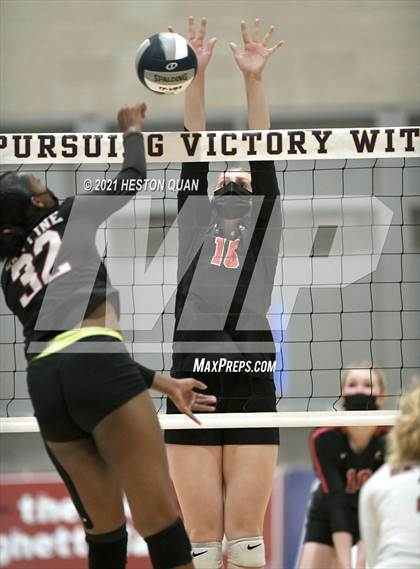Thumbnail 1 in Skyline vs. Santa Clarita Christian (CIF State D5 Final) photogallery.