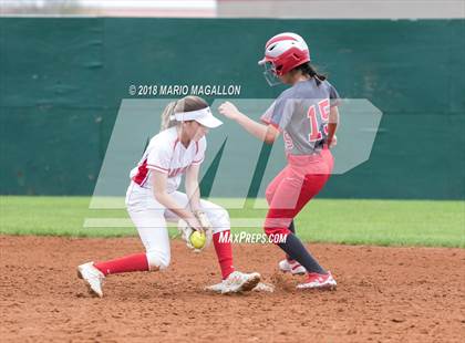 Thumbnail 2 in Juarez-Lincoln vs Rio Grande City (La Joya Tournament) photogallery.