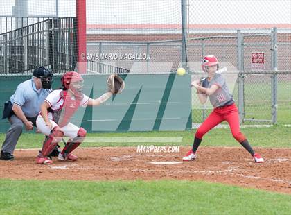 Thumbnail 3 in Juarez-Lincoln vs Rio Grande City (La Joya Tournament) photogallery.