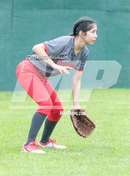 Thumbnail 3 in Juarez-Lincoln vs Rio Grande City (La Joya Tournament) photogallery.