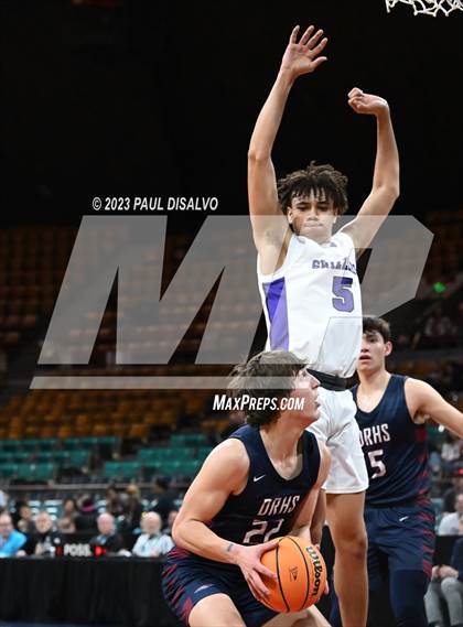 Thumbnail 2 in Mesa Ridge vs. Dakota Ridge (CHSAA 5A Great 8) photogallery.