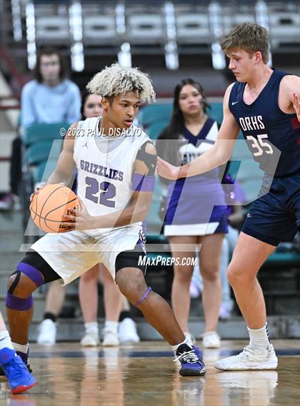 Thumbnail 2 in Mesa Ridge vs. Dakota Ridge (CHSAA 5A Great 8) photogallery.