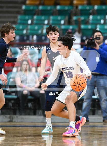 Thumbnail 2 in Mesa Ridge vs. Dakota Ridge (CHSAA 5A Great 8) photogallery.