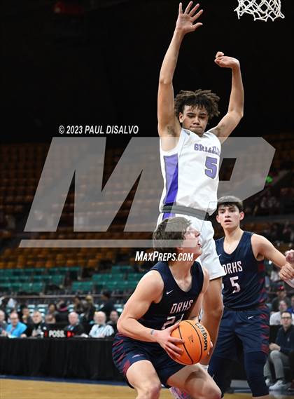 Thumbnail 3 in Mesa Ridge vs. Dakota Ridge (CHSAA 5A Great 8) photogallery.