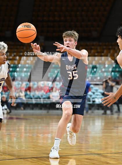 Thumbnail 2 in Mesa Ridge vs. Dakota Ridge (CHSAA 5A Great 8) photogallery.