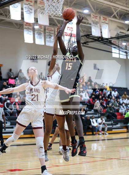 Thumbnail 3 in South Grand Prairie vs. Plano (UIL 6A Area Playoff) photogallery.