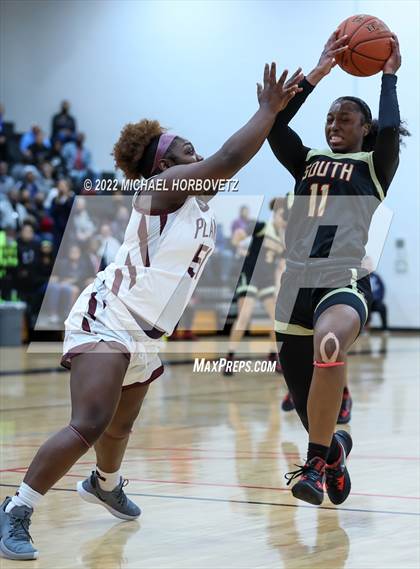 Thumbnail 3 in South Grand Prairie vs. Plano (UIL 6A Area Playoff) photogallery.
