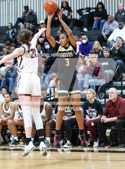 Thumbnail 1 in South Grand Prairie vs. Plano (UIL 6A Area Playoff) photogallery.