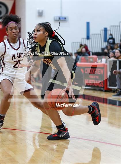 Thumbnail 3 in South Grand Prairie vs. Plano (UIL 6A Area Playoff) photogallery.
