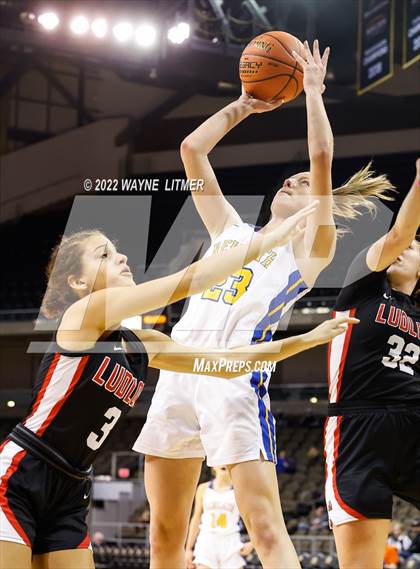 Thumbnail 2 in Ludlow vs Newport Central Catholic (9th region quarterfinals) photogallery.