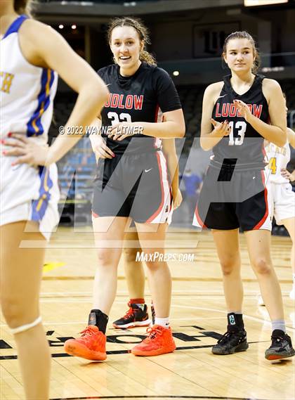 Thumbnail 3 in Ludlow vs Newport Central Catholic (9th region quarterfinals) photogallery.
