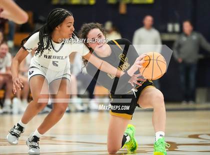 Thumbnail 3 in Arapahoe @ Columbine photogallery.