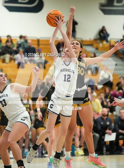 Thumbnail 2 in Arapahoe @ Columbine photogallery.
