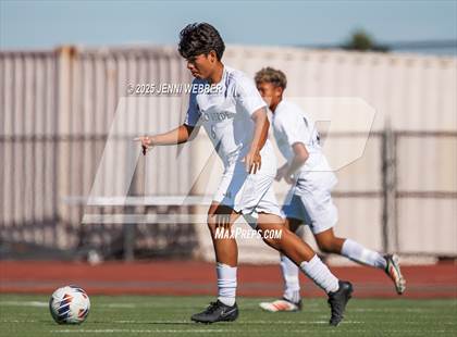 Thumbnail 1 in Palo Verde vs Coronado (NIAA 5A Southern Region Championship) photogallery.