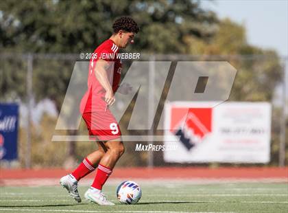 Thumbnail 2 in Palo Verde vs Coronado (NIAA 5A Southern Region Championship) photogallery.
