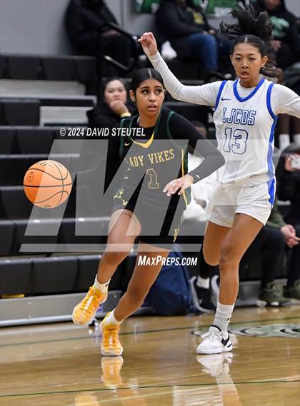 Thumbnail 1 in Vanden vs. La Jolla Country Day (St. Mary's MLK Showcase) photogallery.