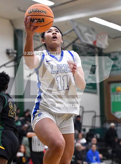 Thumbnail 2 in Vanden vs. La Jolla Country Day (St. Mary's MLK Showcase) photogallery.