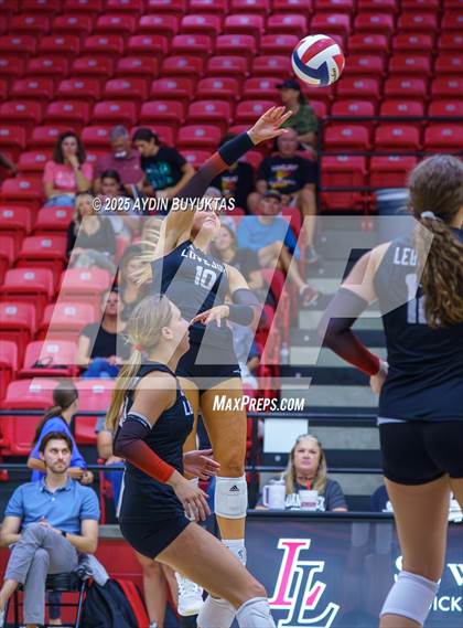 Thumbnail 1 in Sherman @ Lovejoy photogallery.