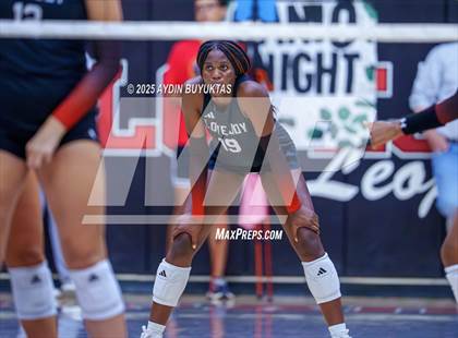 Thumbnail 1 in Sherman @ Lovejoy photogallery.