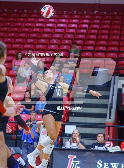 Thumbnail 2 in Sherman @ Lovejoy photogallery.