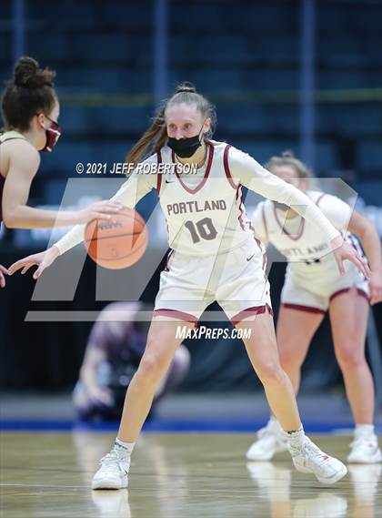 Thumbnail 2 in Portland vs. Western (MHSAA D2 Semifinal) photogallery.