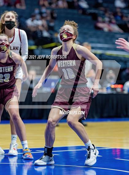 Thumbnail 3 in Portland vs. Western (MHSAA D2 Semifinal) photogallery.