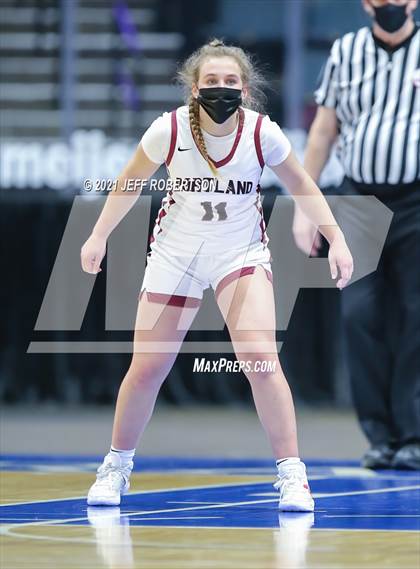 Thumbnail 1 in Portland vs. Western (MHSAA D2 Semifinal) photogallery.