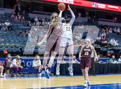 Thumbnail 1 in Portland vs. Western (MHSAA D2 Semifinal) photogallery.