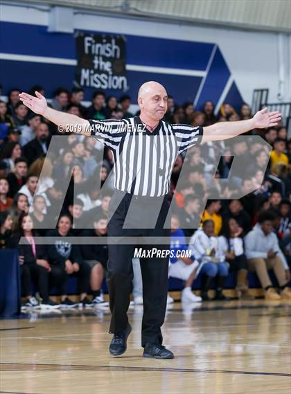 Thumbnail 2 in Arleta vs San Fernando (CIF LACS Division IV Final) photogallery.