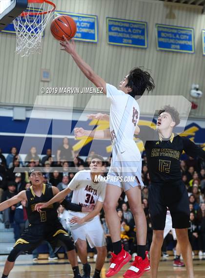 Thumbnail 3 in Arleta vs San Fernando (CIF LACS Division IV Final) photogallery.