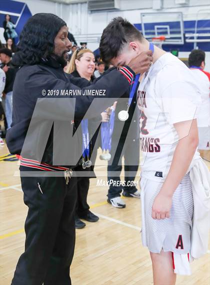 Thumbnail 2 in Arleta vs San Fernando (CIF LACS Division IV Final) photogallery.