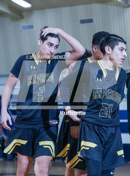 Thumbnail 3 in Arleta vs San Fernando (CIF LACS Division IV Final) photogallery.
