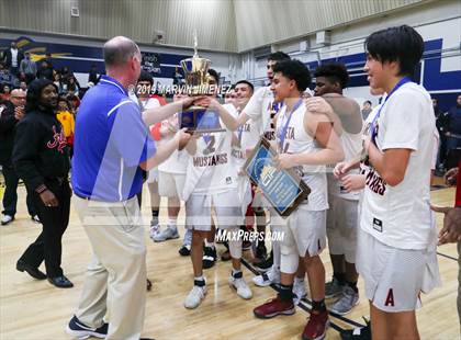 Thumbnail 2 in Arleta vs San Fernando (CIF LACS Division IV Final) photogallery.