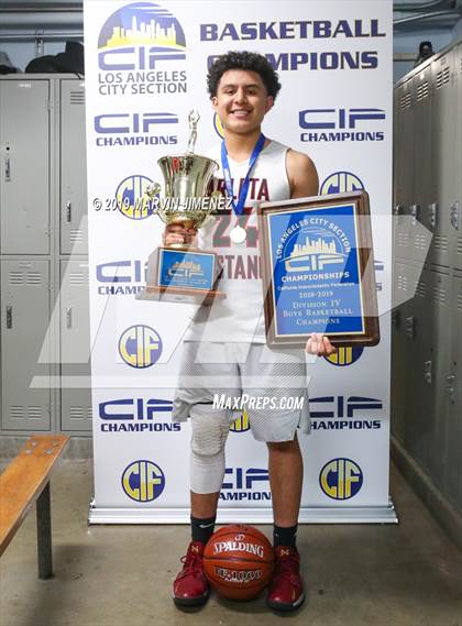 Thumbnail 3 in Arleta vs San Fernando (CIF LACS Division IV Final) photogallery.