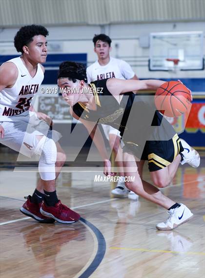 Thumbnail 3 in Arleta vs San Fernando (CIF LACS Division IV Final) photogallery.