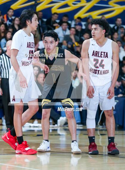 Thumbnail 2 in Arleta vs San Fernando (CIF LACS Division IV Final) photogallery.
