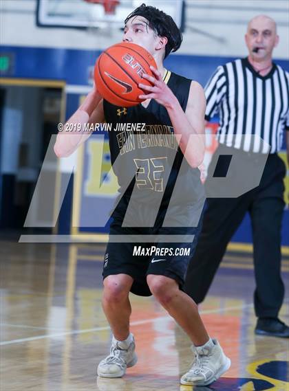 Thumbnail 3 in Arleta vs San Fernando (CIF LACS Division IV Final) photogallery.