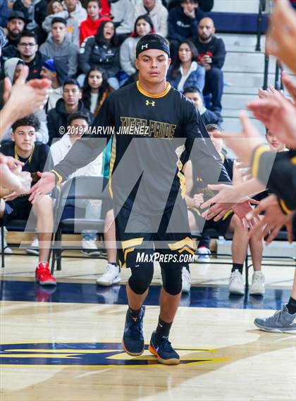 Thumbnail 2 in Arleta vs San Fernando (CIF LACS Division IV Final) photogallery.