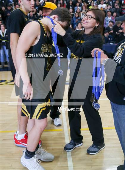 Thumbnail 2 in Arleta vs San Fernando (CIF LACS Division IV Final) photogallery.