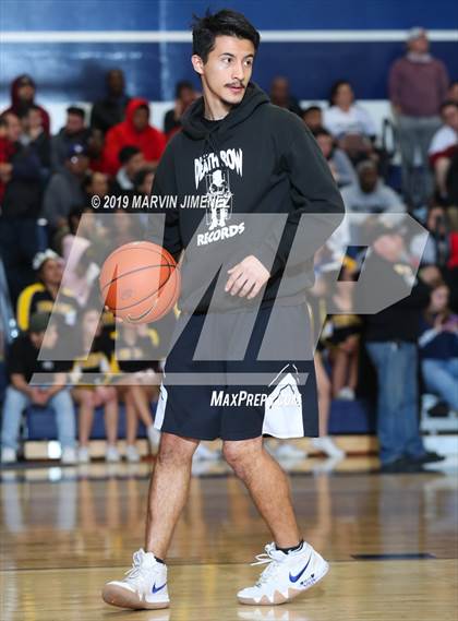 Thumbnail 1 in Arleta vs San Fernando (CIF LACS Division IV Final) photogallery.