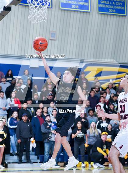Thumbnail 2 in Arleta vs San Fernando (CIF LACS Division IV Final) photogallery.