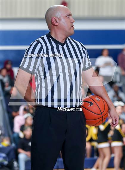 Thumbnail 1 in Arleta vs San Fernando (CIF LACS Division IV Final) photogallery.