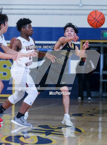 Thumbnail 2 in Arleta vs San Fernando (CIF LACS Division IV Final) photogallery.
