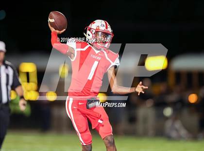 Thumbnail 3 in Crandall @ Terrell photogallery.